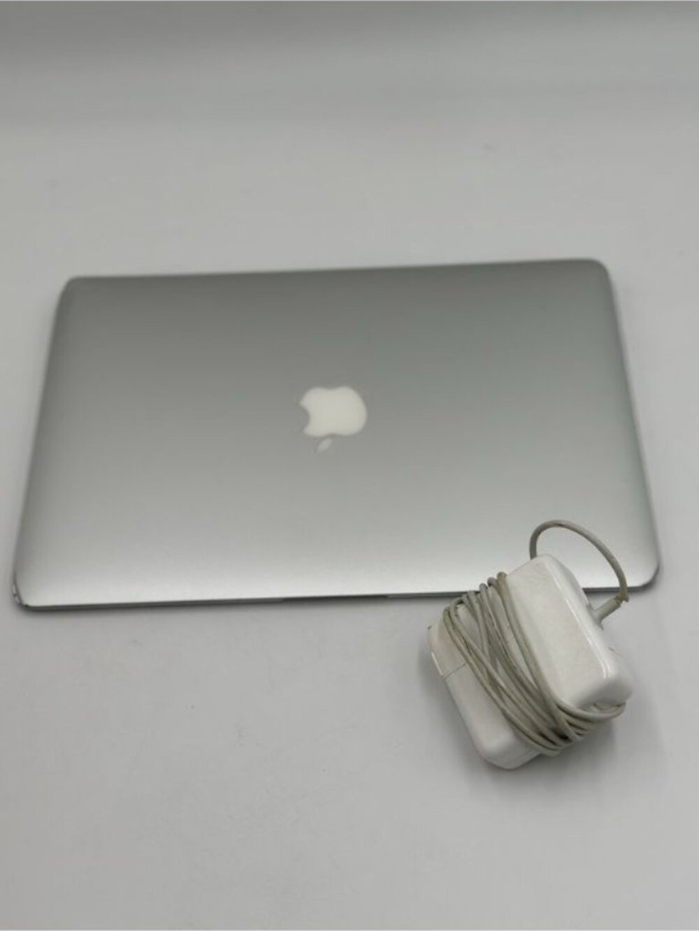 Apple MacBook Air 13" A1466 Early 2014 Intel Core i5 1.4GHz 4GB 128GB SSD - Picture 10 of 16